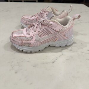 Nike vomero- size 11.5 kids